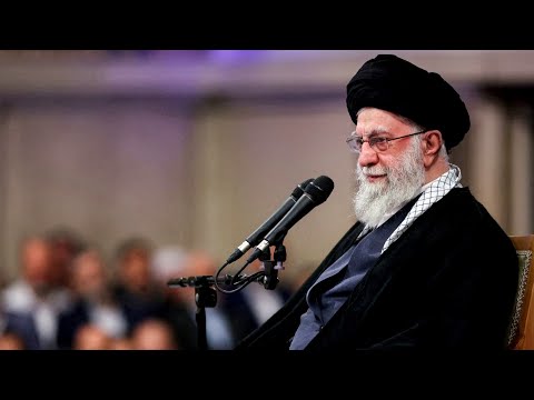 التلفزيون الإيراني يعلن مقتل خامنئي.. والحكومة تعلن الحداد 40 يوما